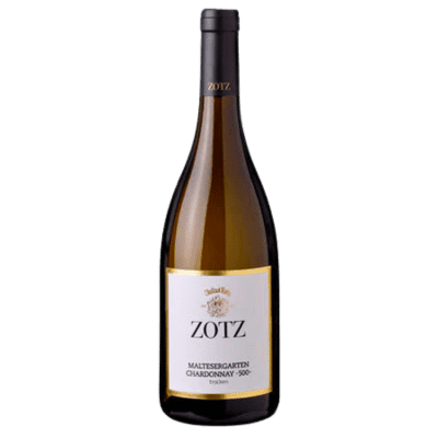 Chardonnay 500 von Julius Zotz, ein eleganter und ausgewogener Weißwein, gereift in 500-Liter-Tonneaus, ideal für besondere Anlässe.